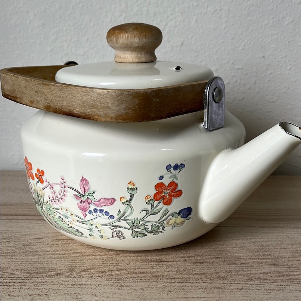 Floral Ceramic Teapot with Wooden Handle - Picture 13 of 13